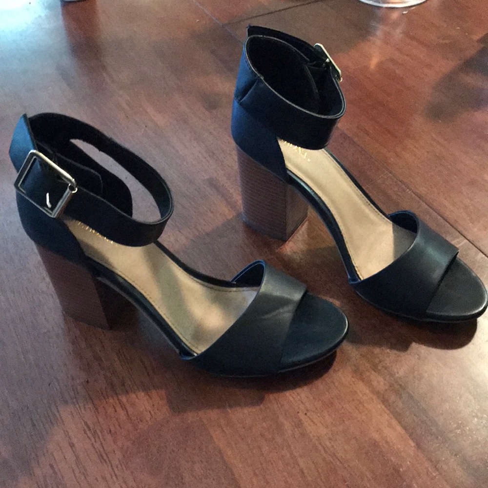Merona ankle strap chunky heels